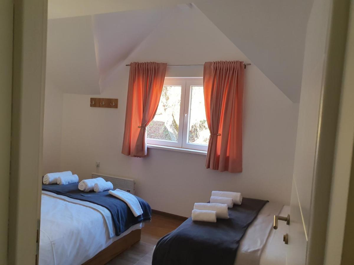 Vila Vrh Crni Vrh Luaran gambar