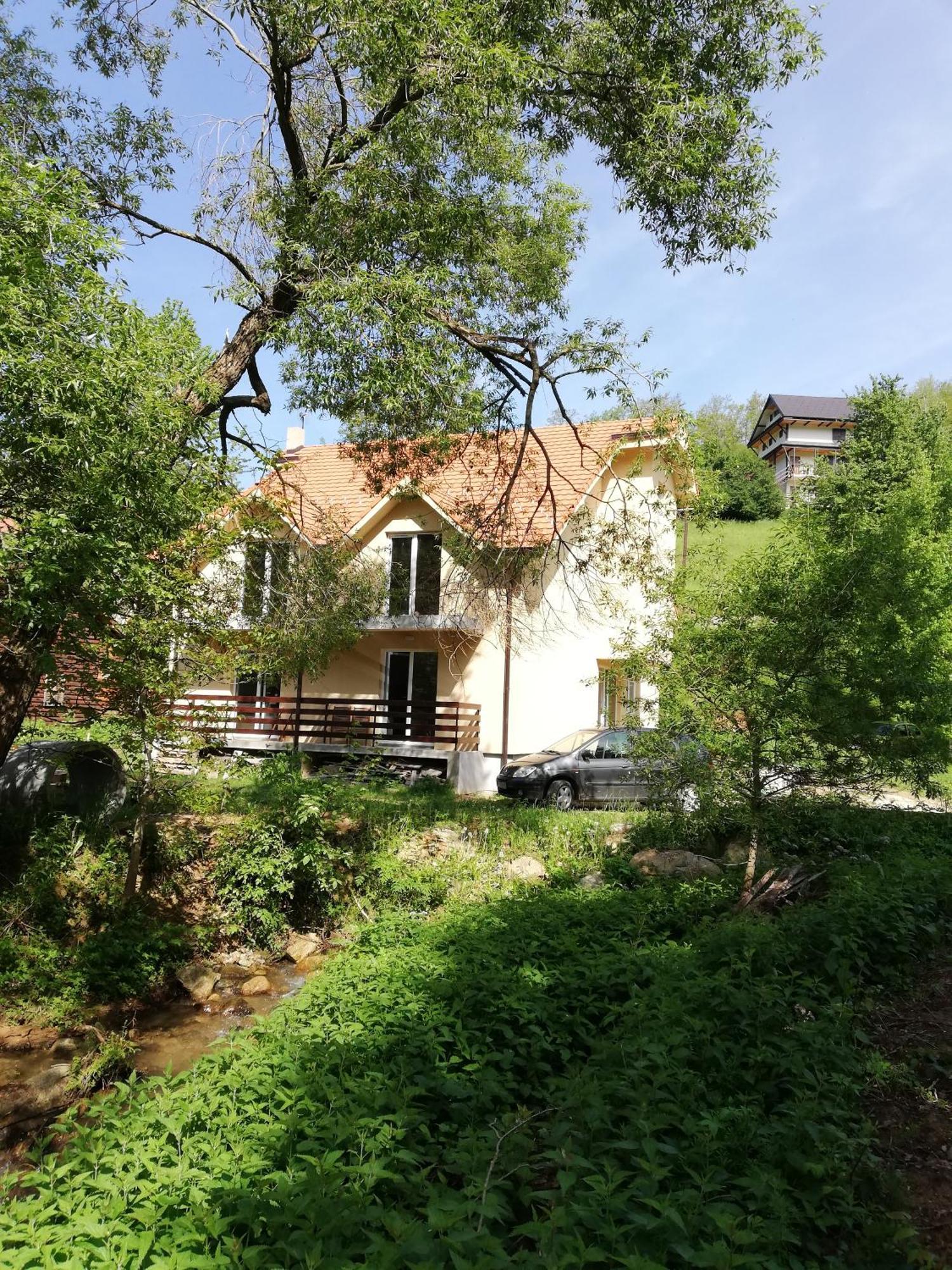 Vila Vrh Crni Vrh Luaran gambar